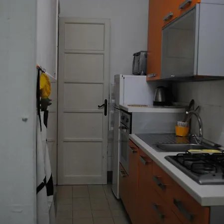 Trivani Perez Apartment *